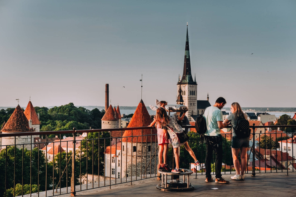 Family sightseeing Tallinn skyline